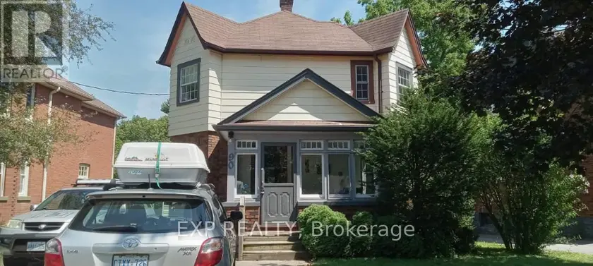 Detached at 90 RIVER ROAD, Welland