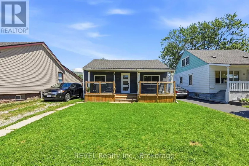 Detached at 9 MCNAUGHTON ROAD, Welland