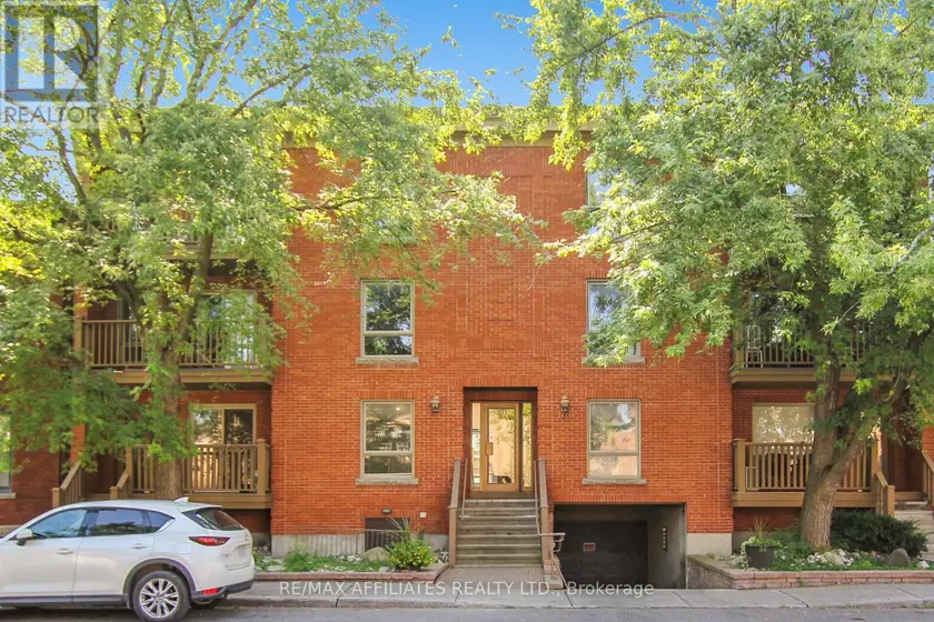 Apartment at 1 - 160 BRUYERE STREET, Ottawa