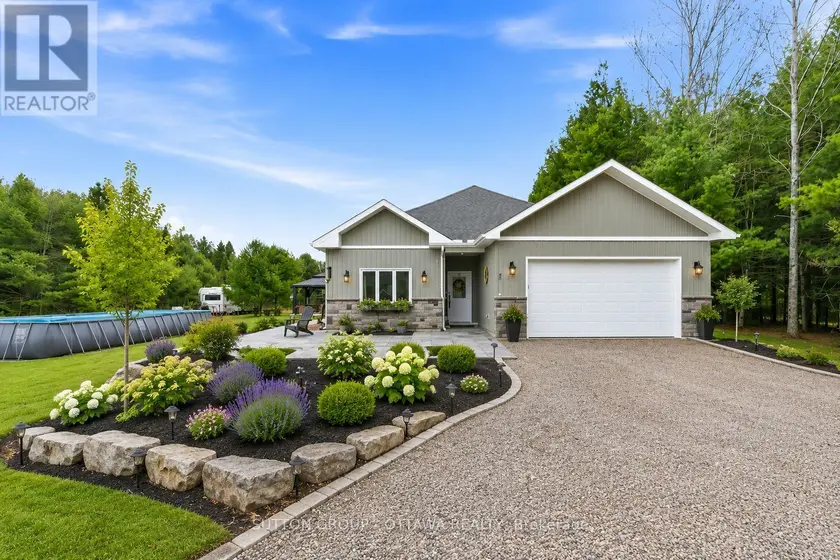 Detached at 12 EASTERN AVENUE, Greater Madawaska