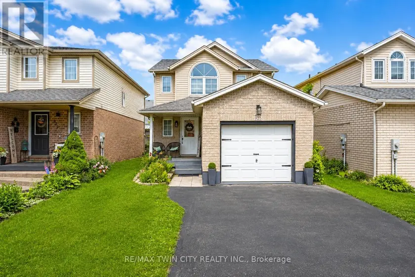 Detached at 925 COPPER LEAF CRESCENT, Kitchener
