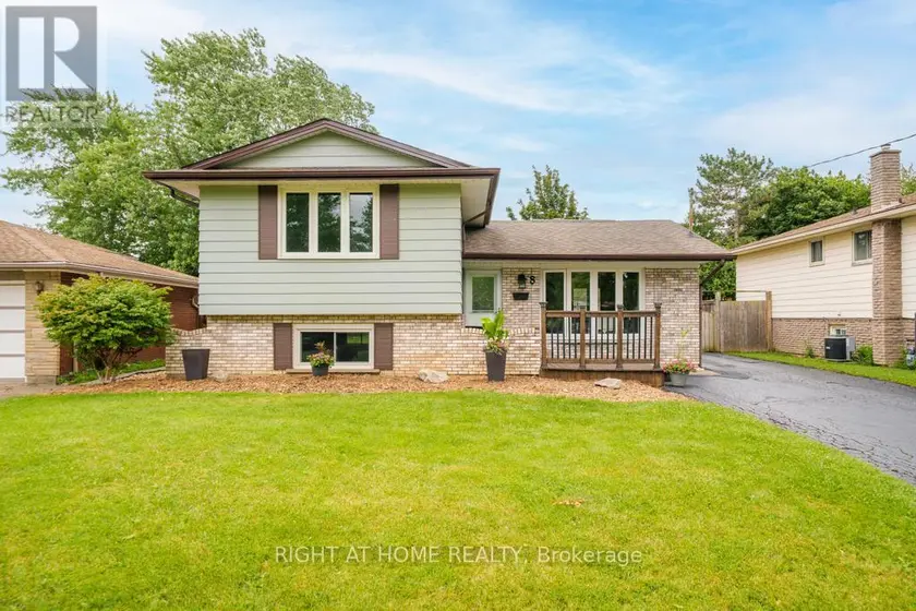 Detached at 8 ACADIA CRESCENT, St. Catharines