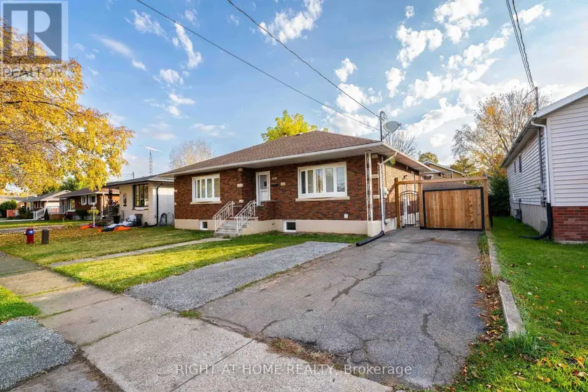 Detached at 47 MARSHALL AVENUE, Welland