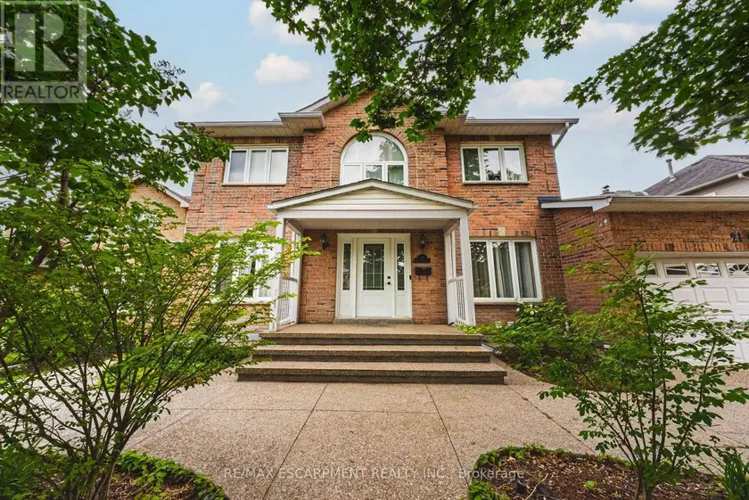 Detached at 21 MOSS BOULEVARD, Hamilton
