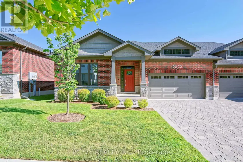 Townhouse at 10 - 2022 UPPERPOINT BOULEVARD, London