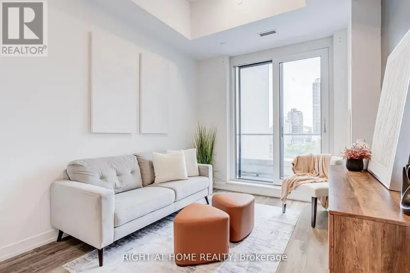 Apartment at 301 - 15 WELLINGTON STREET S, Kitchener