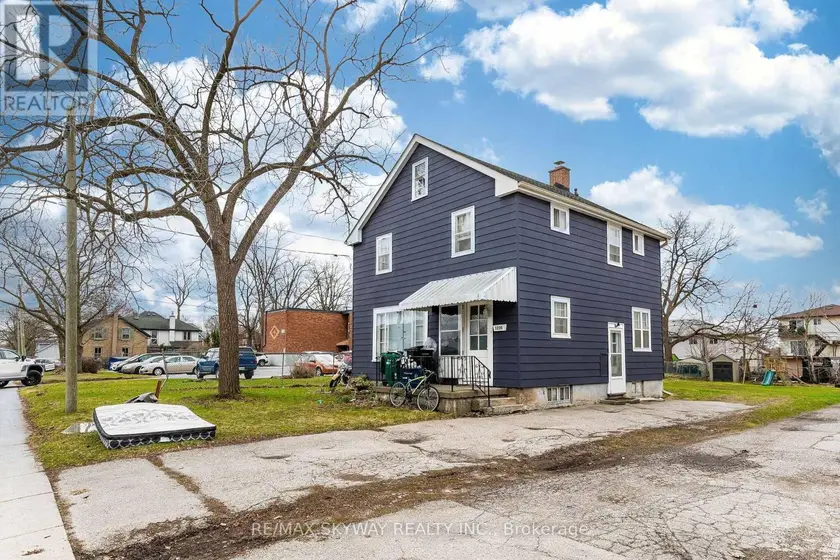 Detached at 1230 DUKE STREET, Cambridge