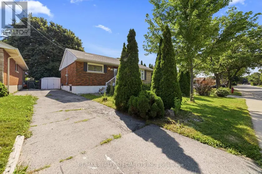 Detached at 115 KINGS FOREST DRIVE, Hamilton