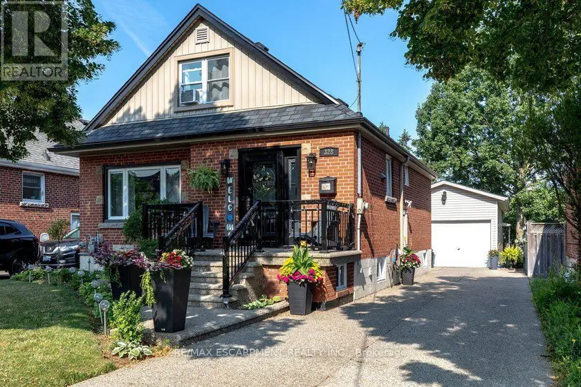 Detached at 328 EAST 19TH STREET, Hamilton