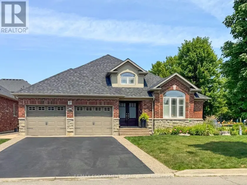 Detached at 27 CARVER DRIVE, Hamilton