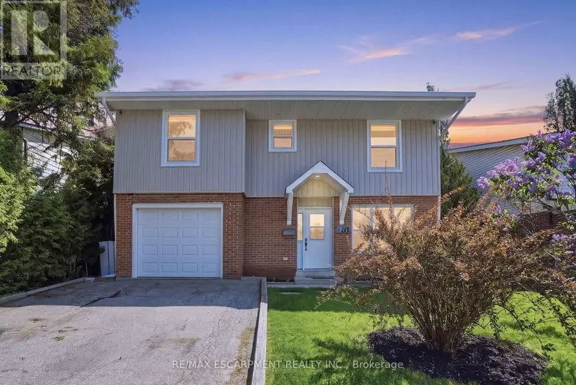 Detached at 371 BRANTWOOD PARK ROAD, Brantford