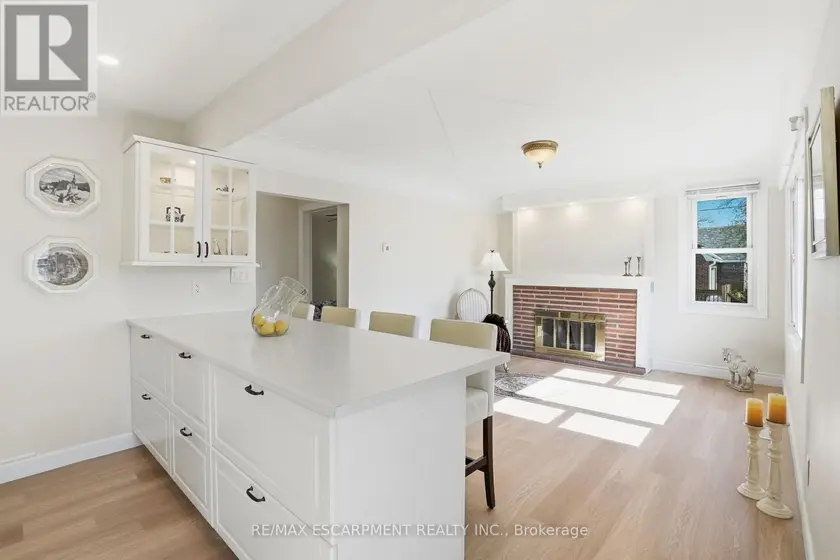 Detached at 894 GARTH STREET, Hamilton (Westcliffe)