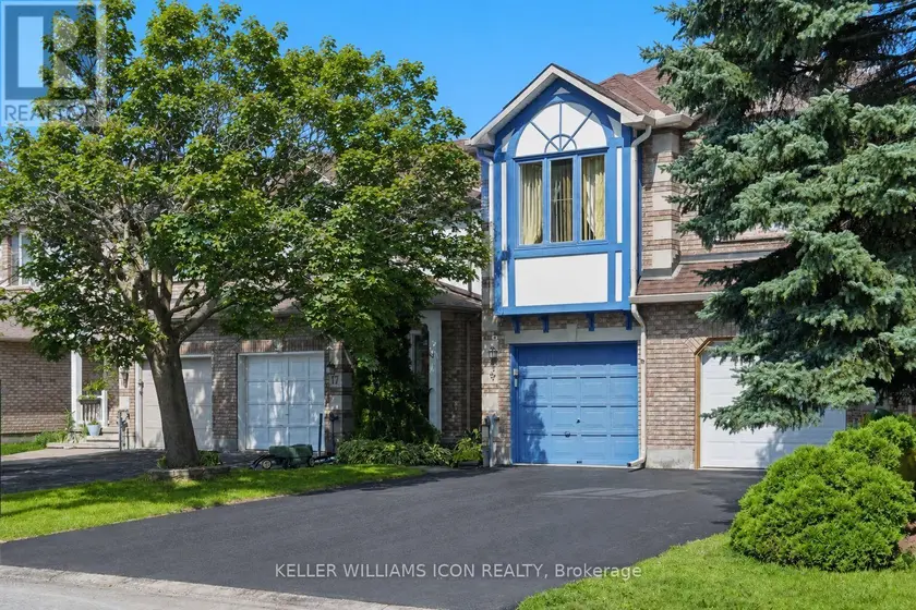 Townhouse at 15 LOCHELAND CRESCENT, Ottawa