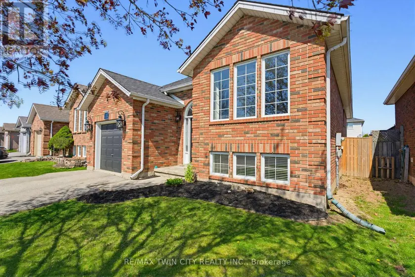 Detached at 60 ST PATRICK'S DRIVE, Brantford