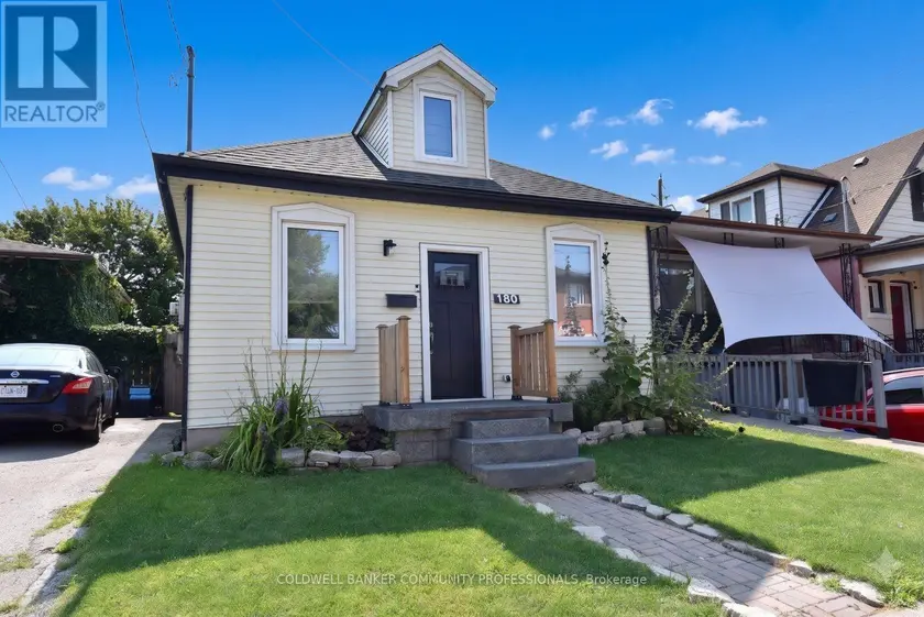 Detached at 180 PROVINCE STREET N, Hamilton