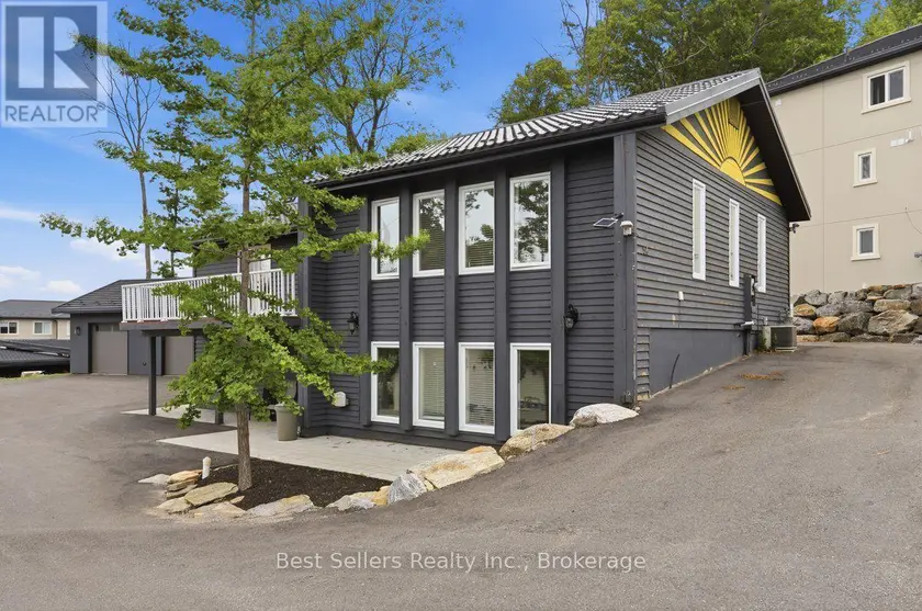 Multiplex at 2 - 56 FLORENCE STREET W, Huntsville