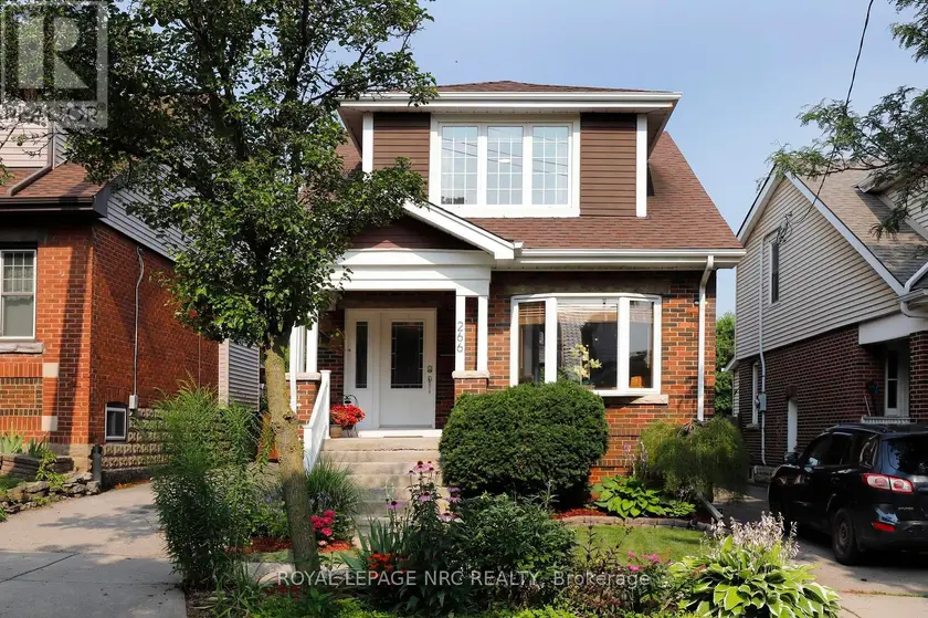 Detached at 266 LONDON STREET S, Hamilton