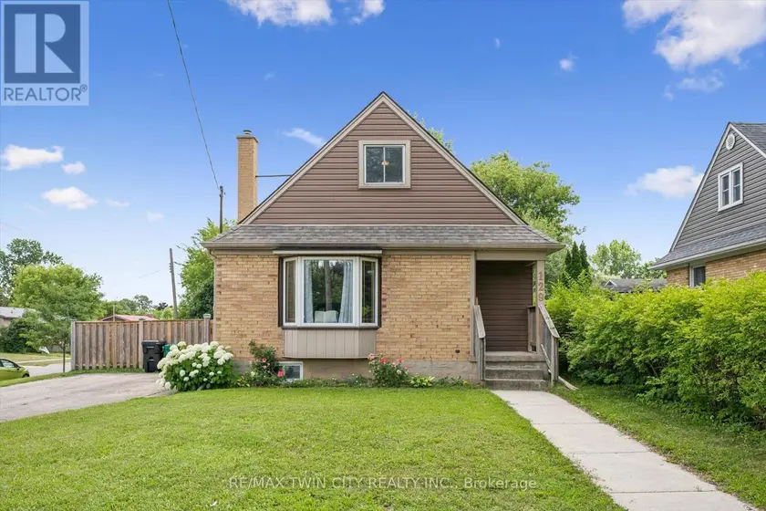 Detached at 129 FLORENCE AVENUE, Kitchener