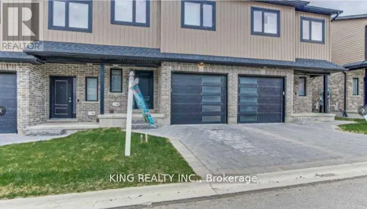 Townhouse at 60 - 811 SARNIA ROAD, London