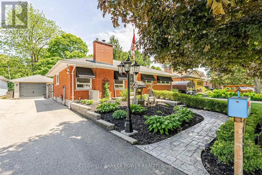 Detached at 468 JELLICOE CRESCENT, London South
