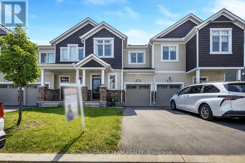 Townhouse at 137 YEARLING CIRCLE, Ottawa