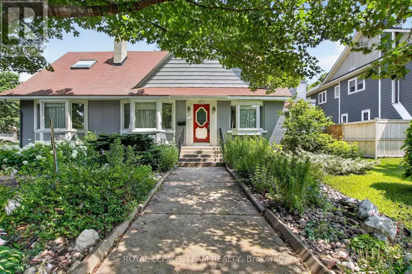 Detached at 961 KINGSMERE AVENUE, Ottawa