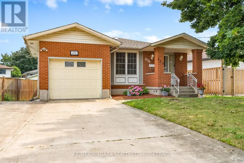 Detached at 476 SCOTT STREET, St. Catharines