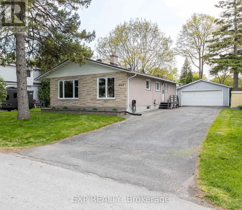 Detached at 1642 VALMARIE AVENUE, Ottawa