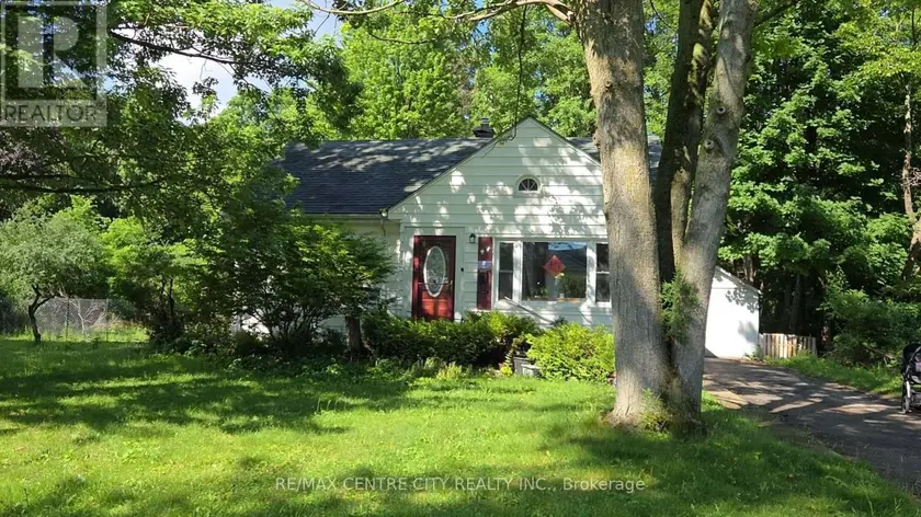 Detached at 1473 OAKDALE STREET, London North