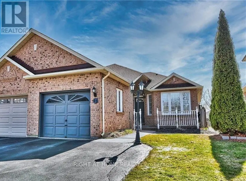 Semi-Detached/Link at 47 JACKSON COURT W, Welland