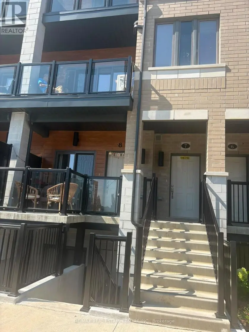 Townhouse at A7 - 25 ISHERWOOD AVENUE, Cambridge