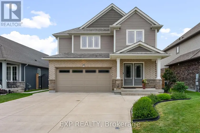 Detached at 37 MCFARLAND STREET, Thorold