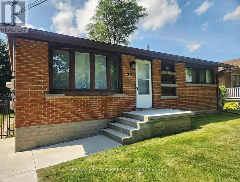 Detached at LOWER - 26 GRANDFIELD STREET, Hamilton