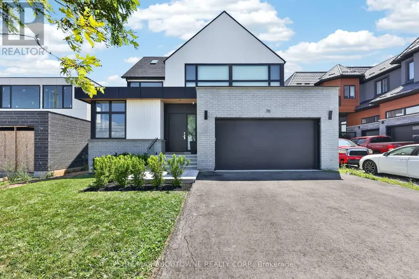 Detached at 70 UPPER MOUNT ALBION ROAD, Hamilton