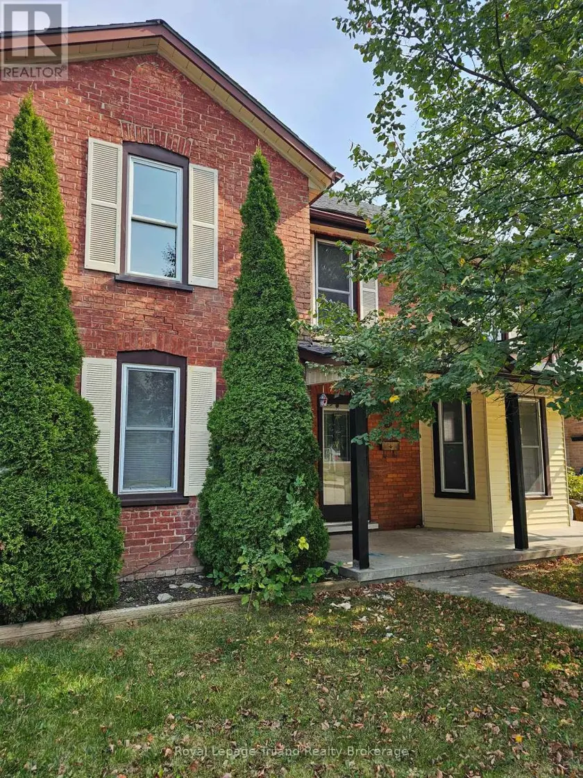 Detached at 86 VICTORIA STREET N, Woodstock