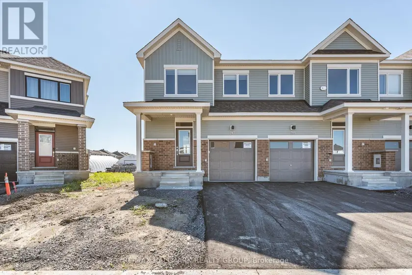 Townhouse at 747 HAFLINGER ROW, Ottawa