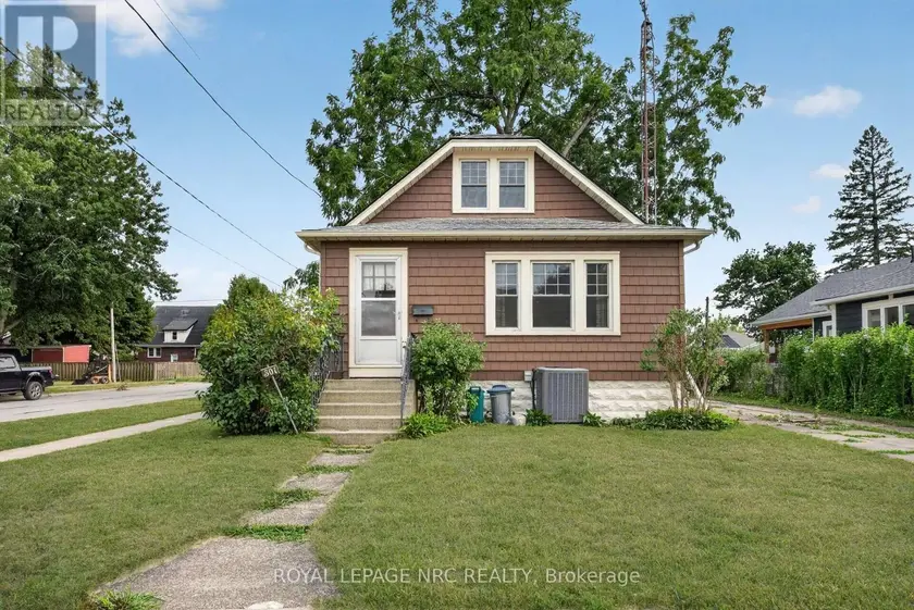 Detached at 301 DUFFERIN STREET, Fort Erie