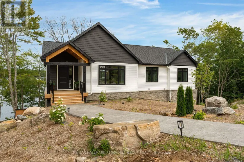 Detached at 20 HAWKINS POINT ROAD, Georgian Bay