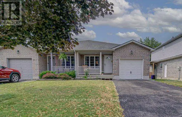 Semi-Detached/Link at 37 WINGFIELD AVENUE, Stratford