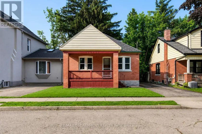 Detached at 74 ROYAL AVENUE, Hamilton
