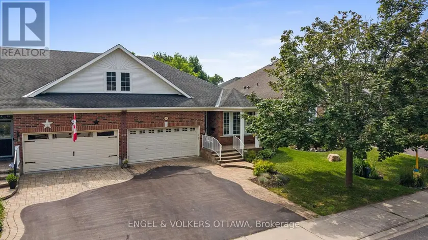 Townhouse at 205 CAIRNSMORE CIRCLE, Ottawa