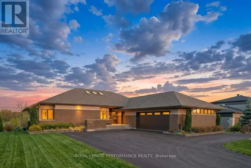Detached at 19 GEORGE PATRICK DRIVE, South Stormont