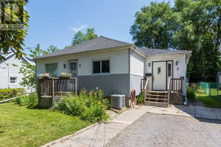 Detached at 7 VALLEYVIEW CRESCENT, Belleville