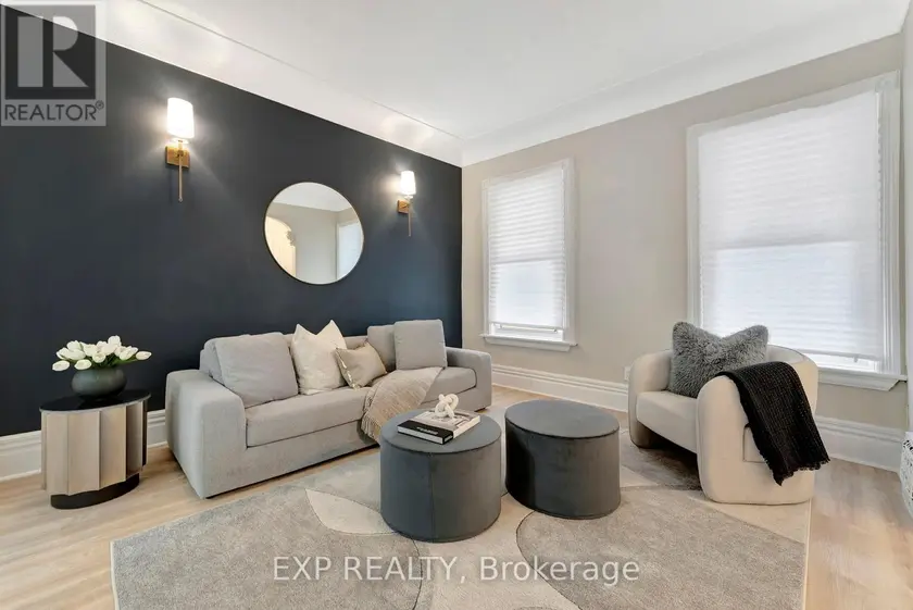Detached at 142 SANFORD AVENUE N, Hamilton