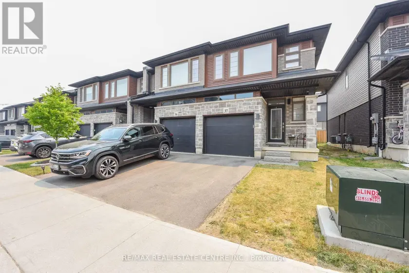 Townhouse at 37 - 30 TIMES SQUARE BOULEVARD, Hamilton