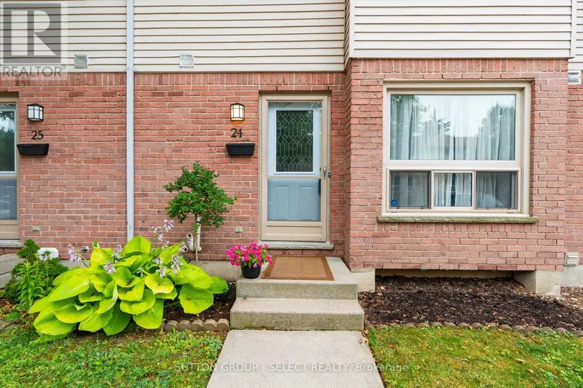 Townhouse at 24 - 75 ANSONDALE ROAD, London South