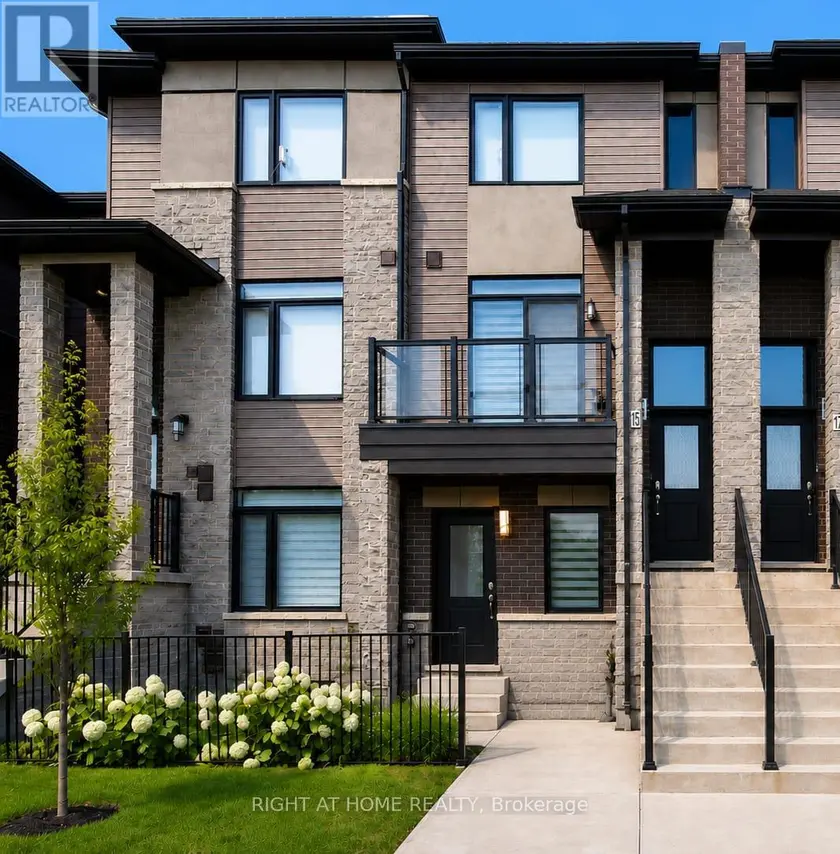 Townhouse at 15 - 590 NORTH SERVICE ROAD, Hamilton