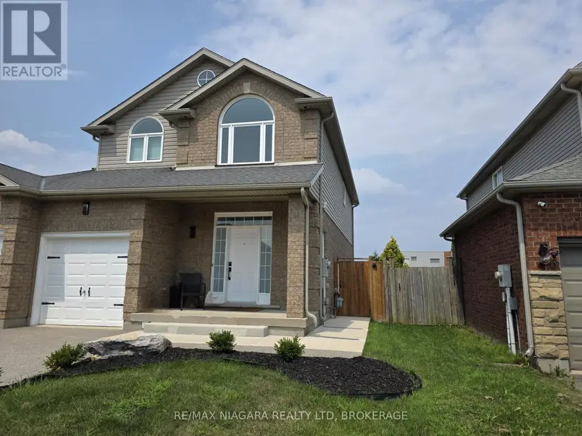 Detached at LOWER LEVEL - 8383 HEIKOOP CRESCENT, Niagara Falls