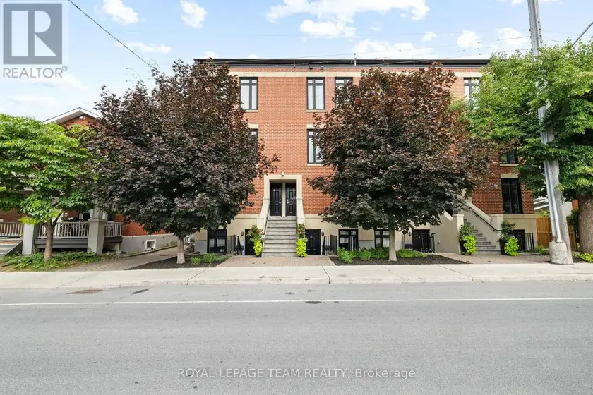 Townhouse at C - 31 SPRINGFIELD ROAD, Ottawa