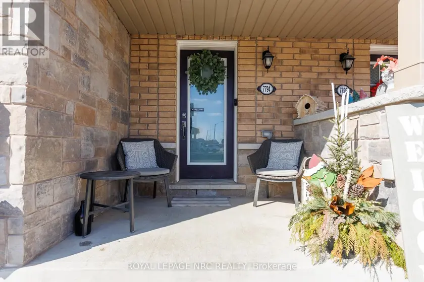 Townhouse at 7794 WHITE PINE CRESCENT, Niagara Falls